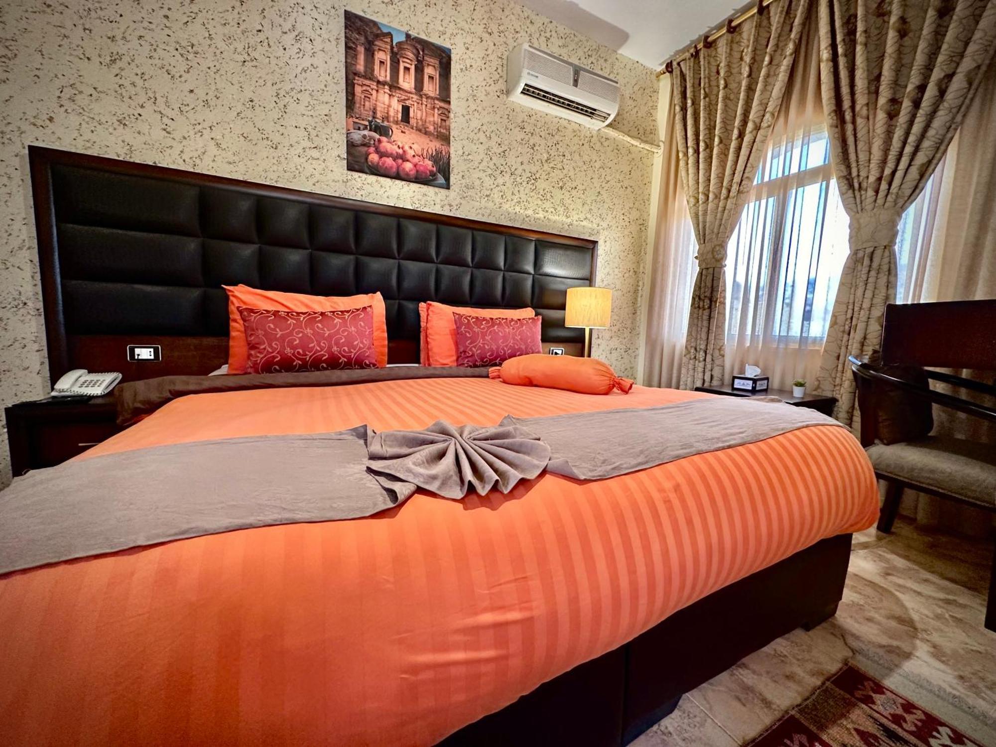 Anbat Midtown Hotel Вади Муса Экстерьер фото