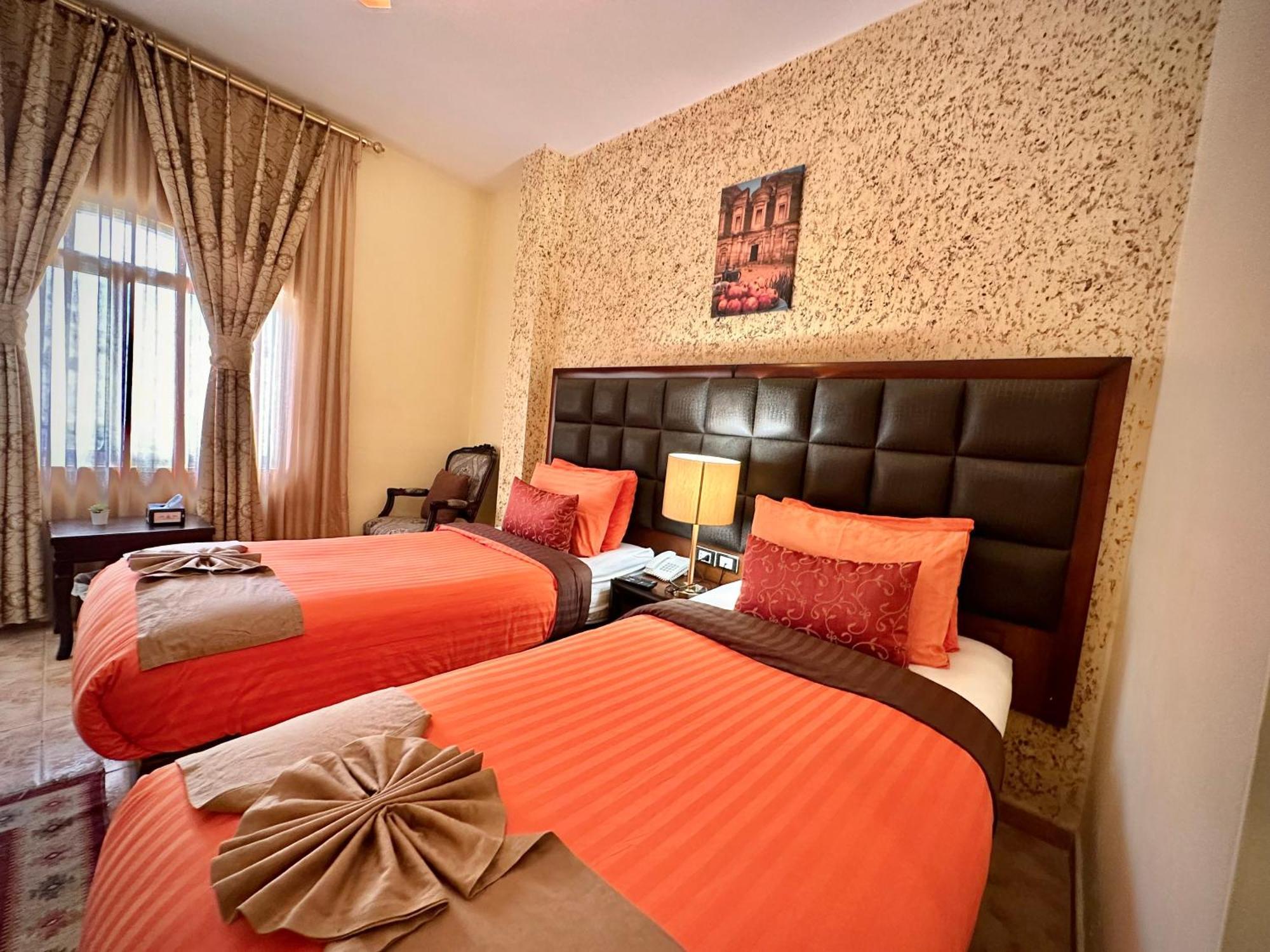 Anbat Midtown Hotel Вади Муса Экстерьер фото