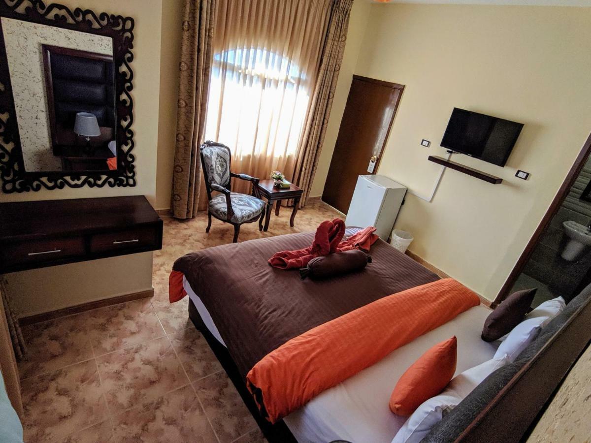 Anbat Midtown Hotel Вади Муса Экстерьер фото